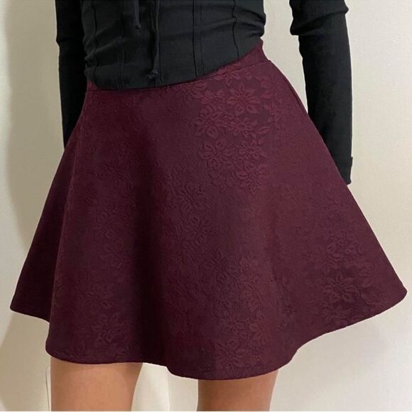 F21 M Burgundy Wine Lace A-Line Skater Flare Mini Skirt - Picture 1 of 9